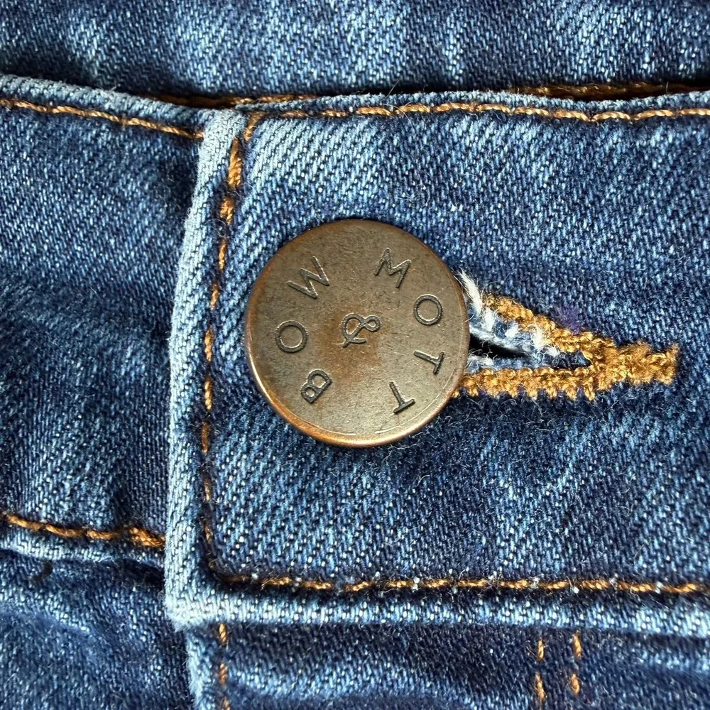 Mott & Bow Mid Rise Slim Boyfriend‎ Jeans Medium Indigo Wash 29x28 Quality Denim